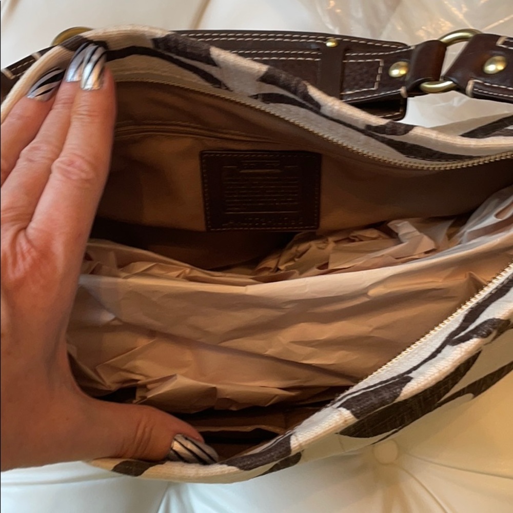 Coach Cream and brown linen leather satchel - Picture 4 of 4